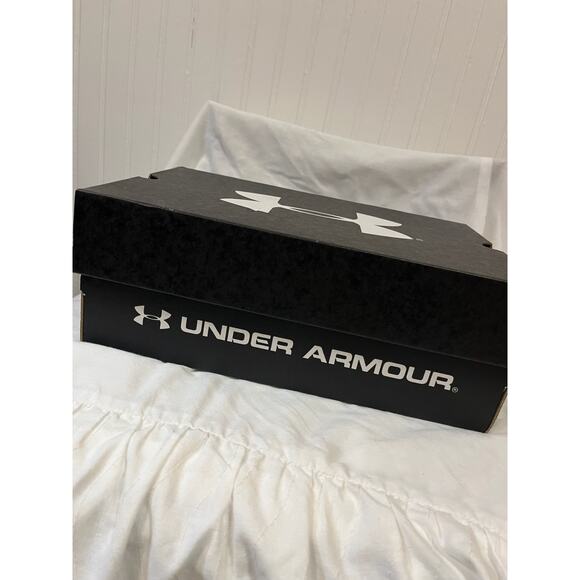 Under Armour UA W Essential Running Shoes Women 6.5 (EU 37.5)  Black New in Box - Picture 2 of 7